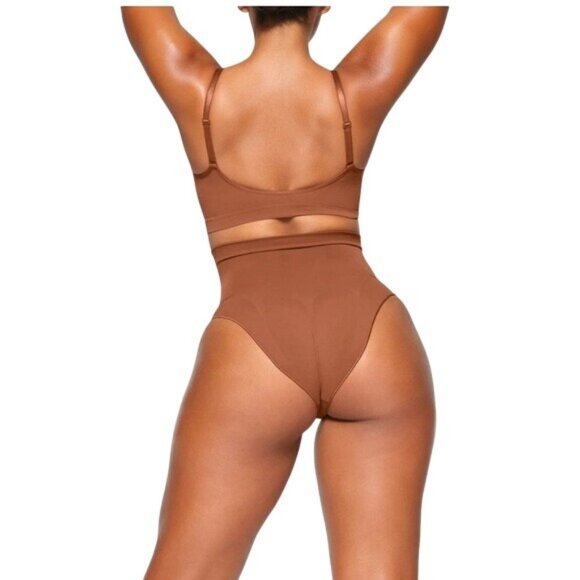 SKIMS Medium Seamless Sculpt Mid Rise Brief Core Control Bronze Brown NWOT - Picture 6 of 6
